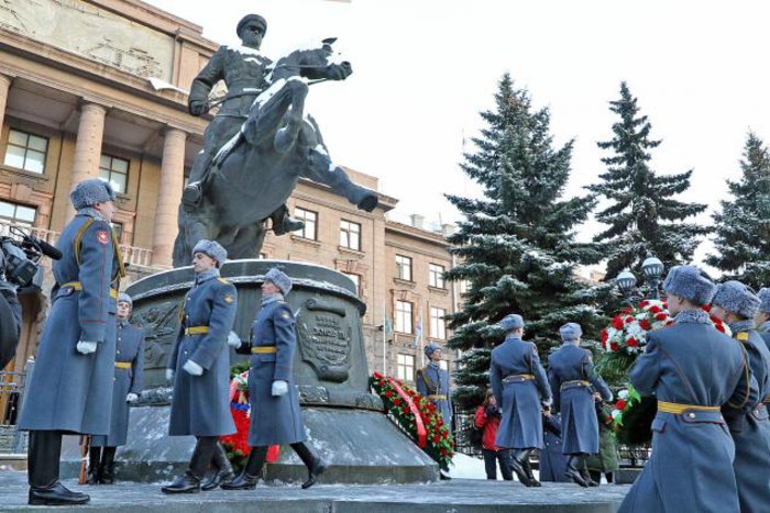 В городе прошли торжества, посвященные 120-летию Георгия Жукова