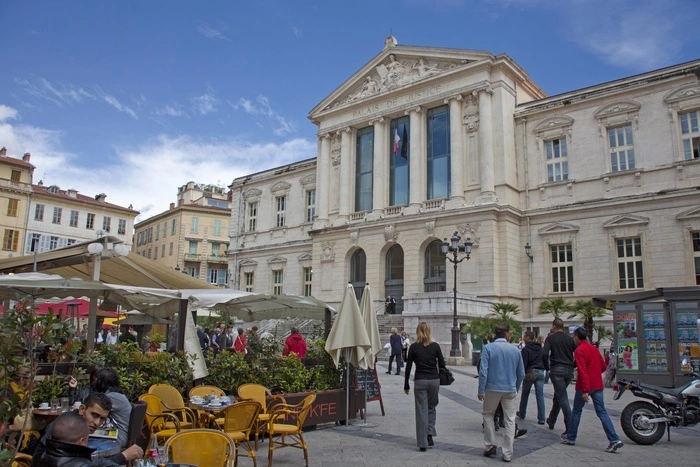 Под русскими виллами в Ницце зашаталась земля