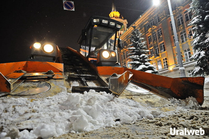 На этой неделе в Екатеринбурге должны приступить к уборке второстепенных дорог