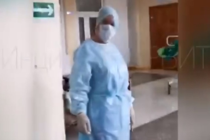 «Пришла сделать УЗИ»: уралочка утверждает, что в больнице свободно ходят заражённые COVID-19 — видео