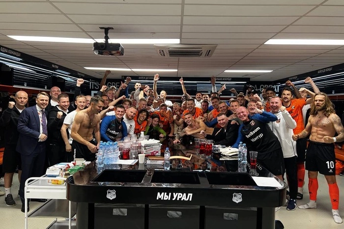 ФК «Урал» впервые в истории возглавил чемпионат России