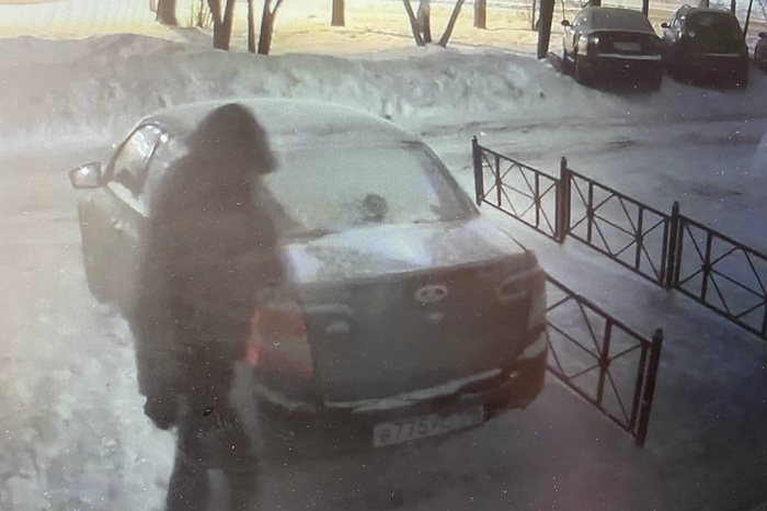 Прокольщик колёс, который возил бывшего мэра Екатеринбурга, попал в больницу