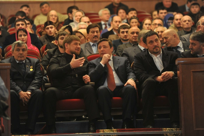 Восьмилетний сын Рамзана Кадырова получил на день рождения Merсedes