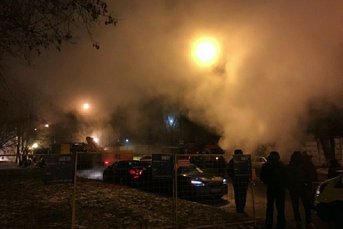 Завтра в Екатеринбурге начнут испытывать теплосети кипятком