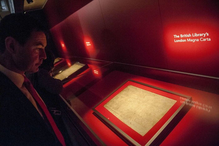 Туристы помешали краже Великой хартии вольностей