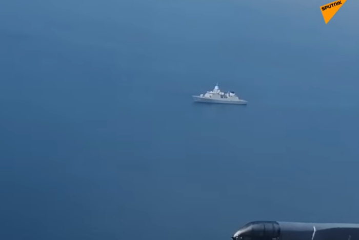 Приблизившийся к Крыму фрегат ВМС Нидерландов обвинил ВКС России в применении РЭБ