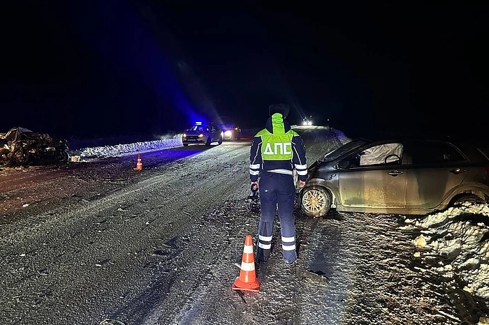 Два человека погибли во встречных машинах на дороге Ачит — Мясогутово