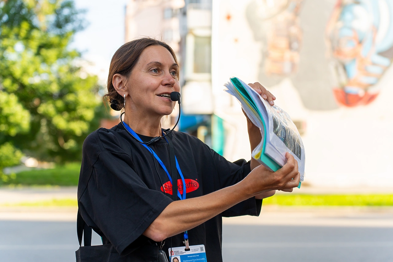 Фестиваль «Стенограффия» набирает экскурсоводов