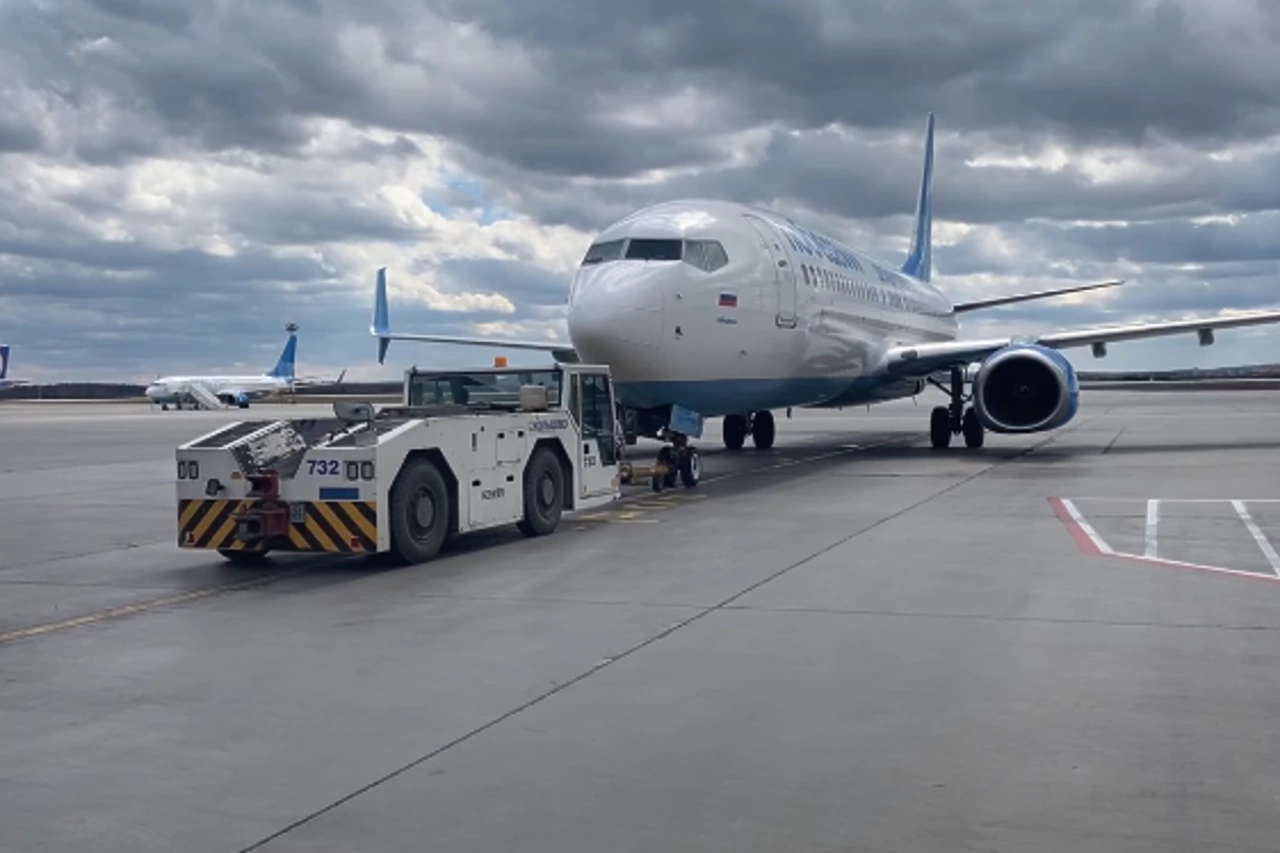 Пассажиры семи рейсов застряли в Кольцово