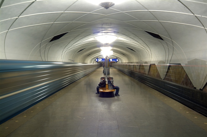 В метро Екатеринбурга машинист предотвратил наезд на пассажира