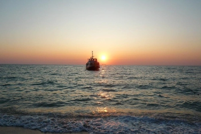 Жители Крыма уезжают с полуострова из-за низких зарплат