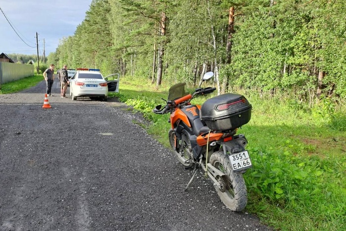 Мотоцикл сбил 7-летнего ребенка в Свердловской области (ФОТО)