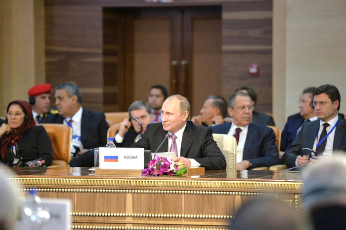 Эксперты Bloomberg раскритиковали Путина за управление экономикой России