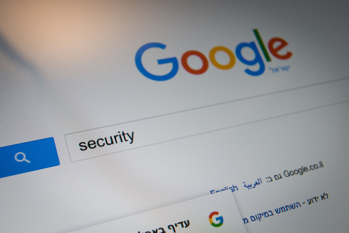 Сноуден призвал удалить и не использовать новый мессенджер от Google