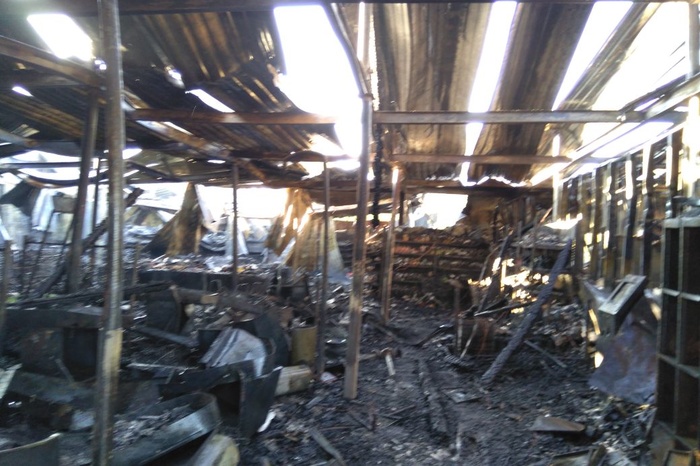 В Богдановиче полностью сгорел супермаркет «Монетка»