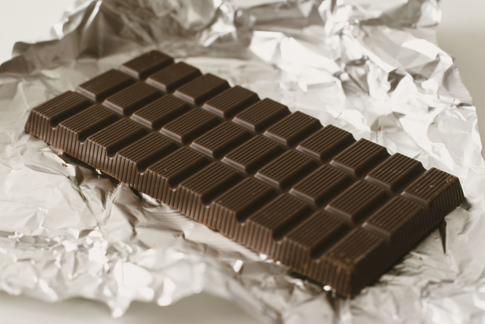 Ученые назвали шоколад лучшим средством от кашля