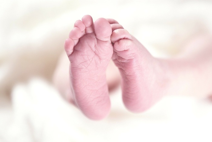 Новорожденную с обломком катетера в теле выписали из екатеринбургской больницы