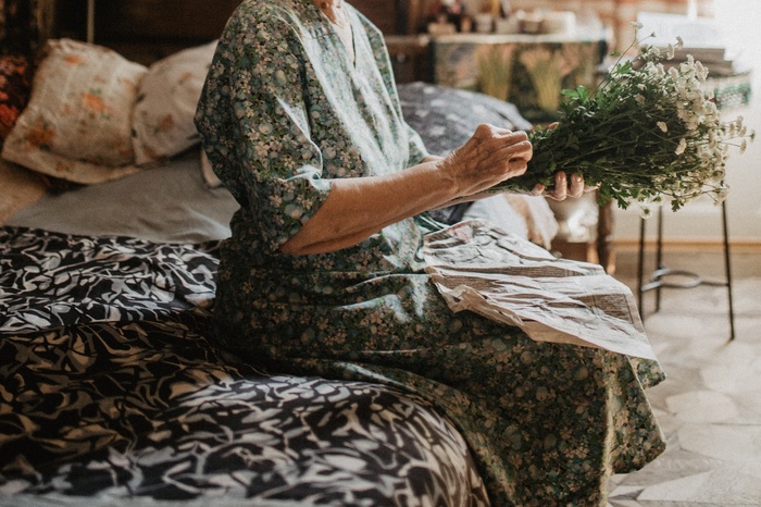 В Екатеринбурге парень сообщил женщине, что ее обокрали и сам похитил из квартиры 320 тысяч рублей