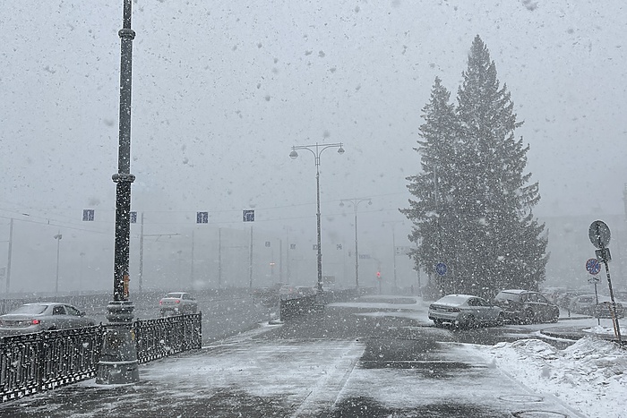 Сильнейший снегопад, парализовавший Москву, надвигается на Свердловскую область