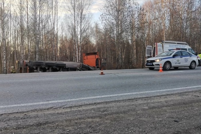 Три человека погибли в ночном ДТП с грузовиком на Режевском тракте
