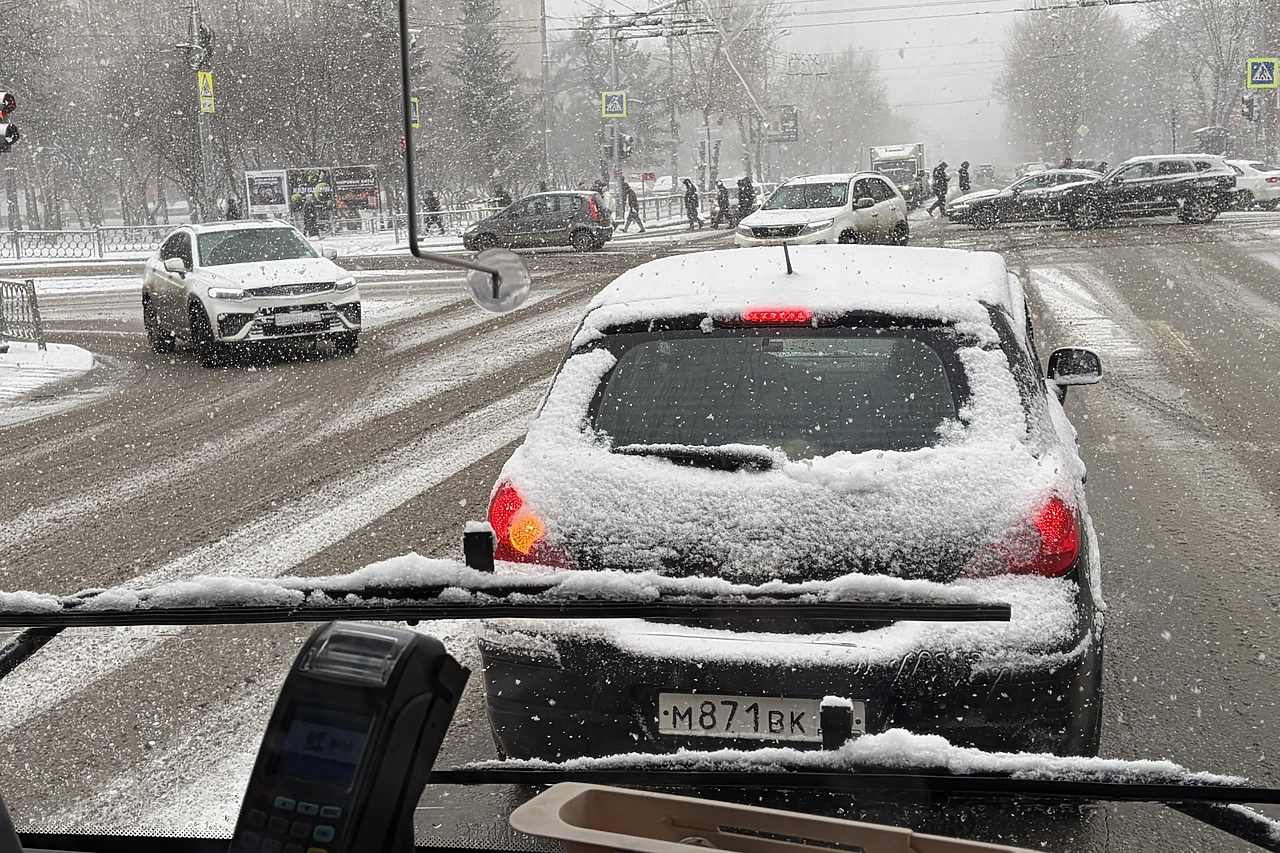 Сильные снегопады пообещали свердловчанам в конце апреля