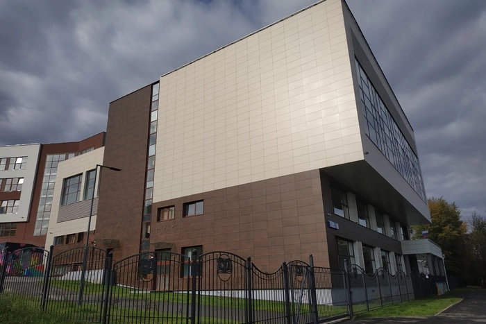 В Екатеринбурге в течение 5 лет будет отремонтировано 60 школ