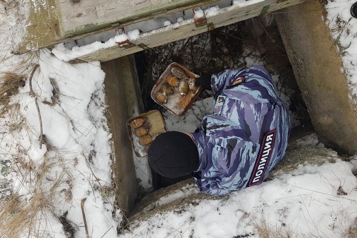 В Свердловской области нашли тайник с гранатами