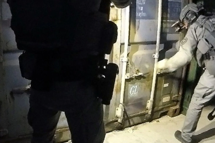 В Нидерландах полиция нашла камеры пыток, оборудованные в морских контейнерах