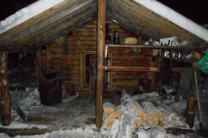 В Свердловской области браконьер убил егеря и пытался зарубить топором его помощника