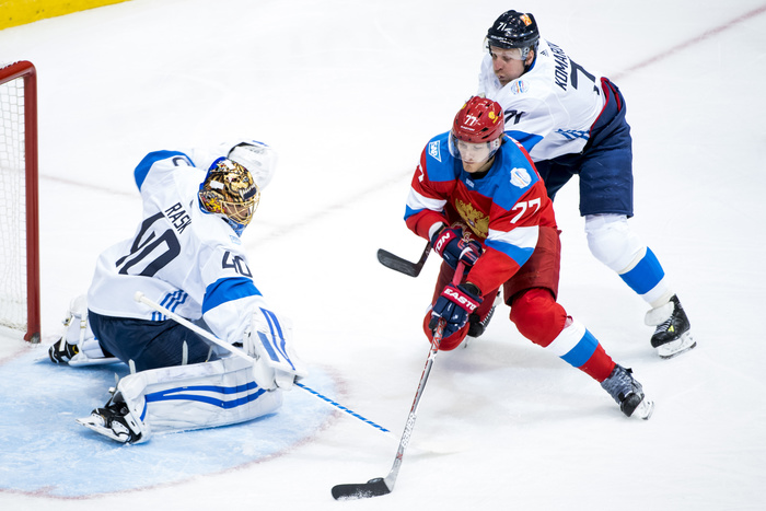 Хоккеисты России обыграли финнов и вышли в полуфинал Кубка мира