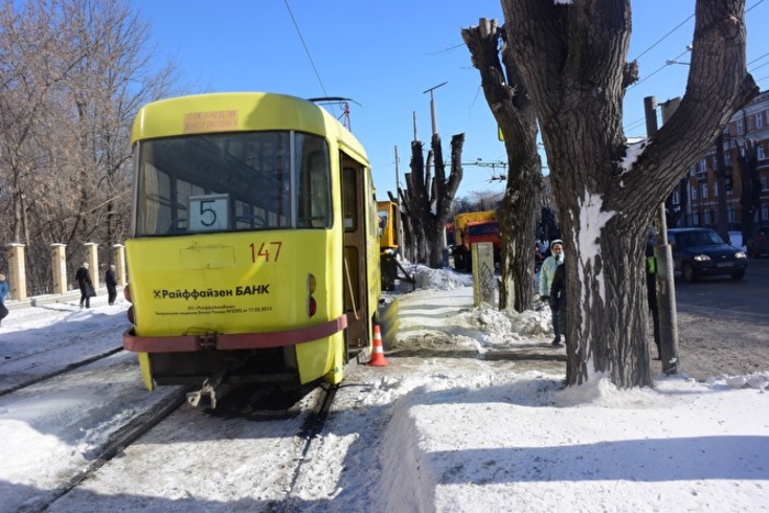 В Екатеринбурге трамвай насмерть сбил пешехода