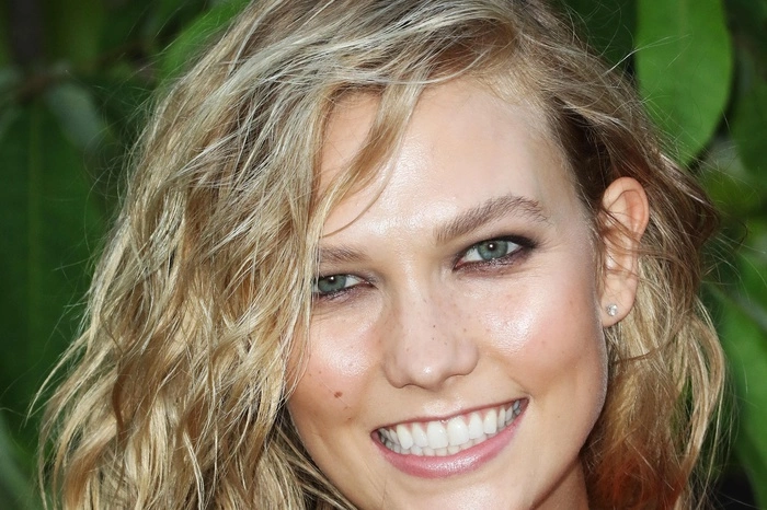 Бухгалтеры подсчитали стоимость шага топ-модели по подиуму