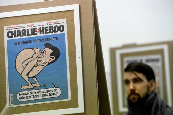Charlie Hebdo снова смеется над крушением российского самолета в Египте