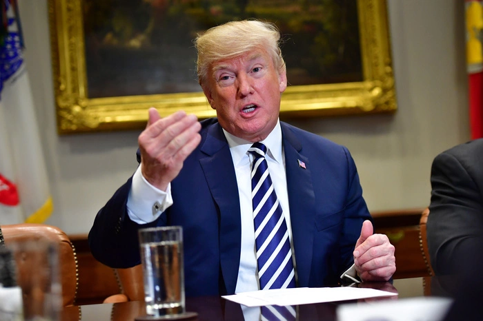 Трамп ответил на критику из-за звонка Путину с поздравлениями