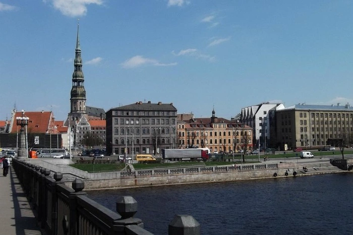 Латвия сочла «бесплатной» уступкой приглашение России на саммит Евросоюза