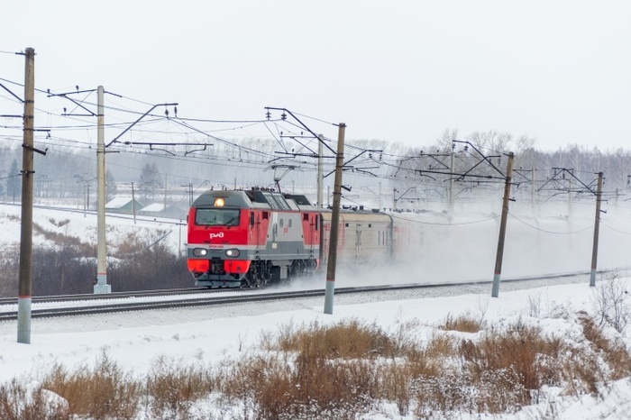 В Свердловской области поезд насмерть сбил женщину