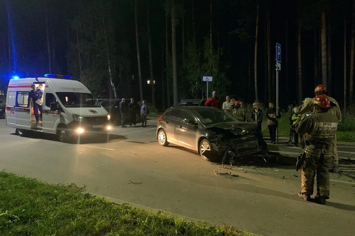 Пьяный свердловский водитель устроил массовую аварию