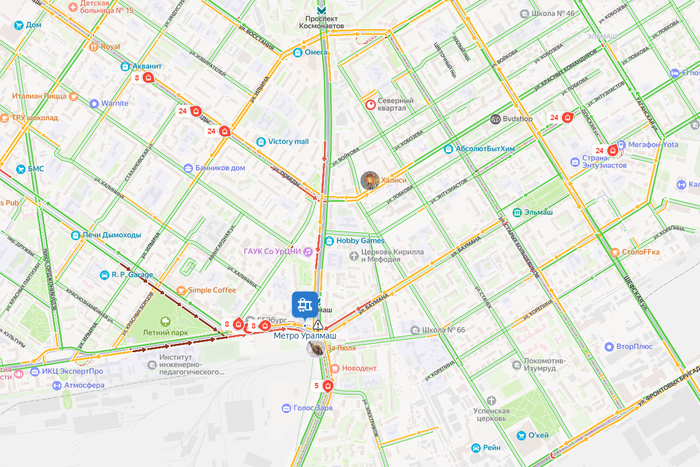 Уралмаш встал в пробку из-за сломавшихся светофоров