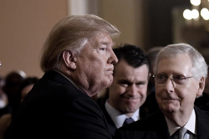 Трамп отказался ехать в Давос