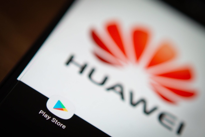 Власти США временно разрешили продолжать сотрудничество с Huawei