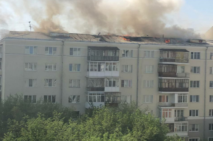 В прокуратуре Екатеринбурга назвали причины пожара в жилом доме