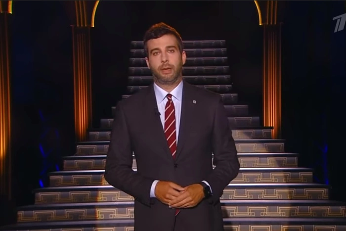 Ургант высмеял сборную России после поражения от датчан