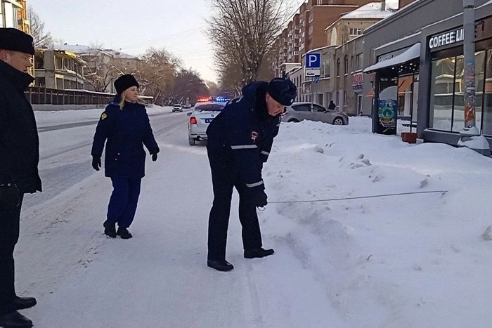 ГИБДД Екатеринбурга осталась недовольна состоянием дорог в городе