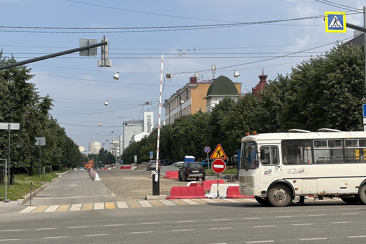 Движение по центральной улице в Екатеринбурге закроют до середины октября
