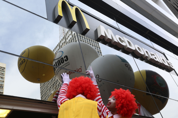 СМИ: McDonald’s разыгрывает в Екатеринбурге путевки в Турцию