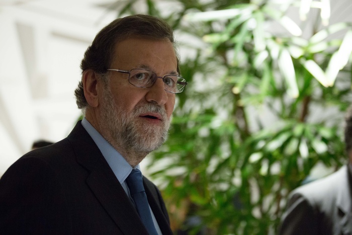 Премьер Испании ответил на письмо главы Каталонии ультиматумом
