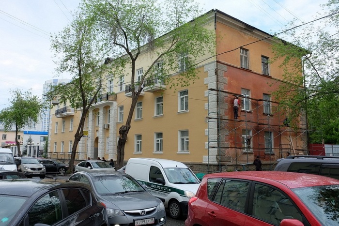 Хозяин «резиновой» квартиры в Екатеринбурге зарегистрировал 9 тыс. человек