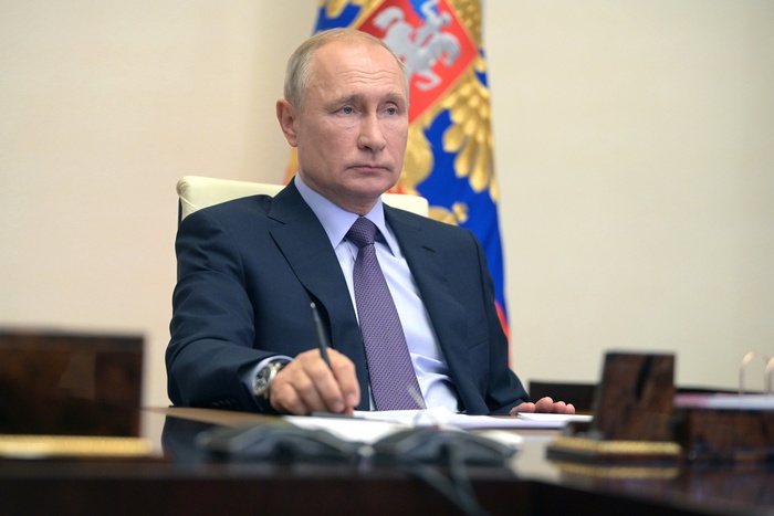 Путин раскрутил ручку, которую швырнул на прошлом совещании