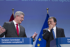 Премьер-министр Канады обосновал вмешательство в Украину
