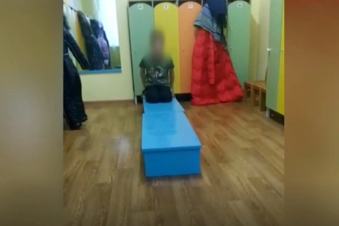 «Зарежу тебя!»: в Первоуральске 6-летний мальчик терроризирует детский сад